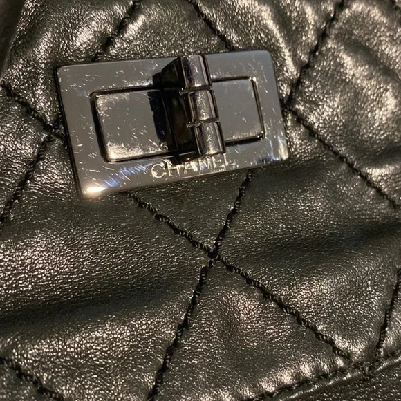 Chanel 2.55 Matelasse Turn Lock Tote Leather Handbag - Picture 9 of 9